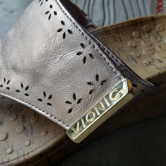 Vionic Thong Wedges, Women's 9, Metallic Pink - Picture 1 of 9